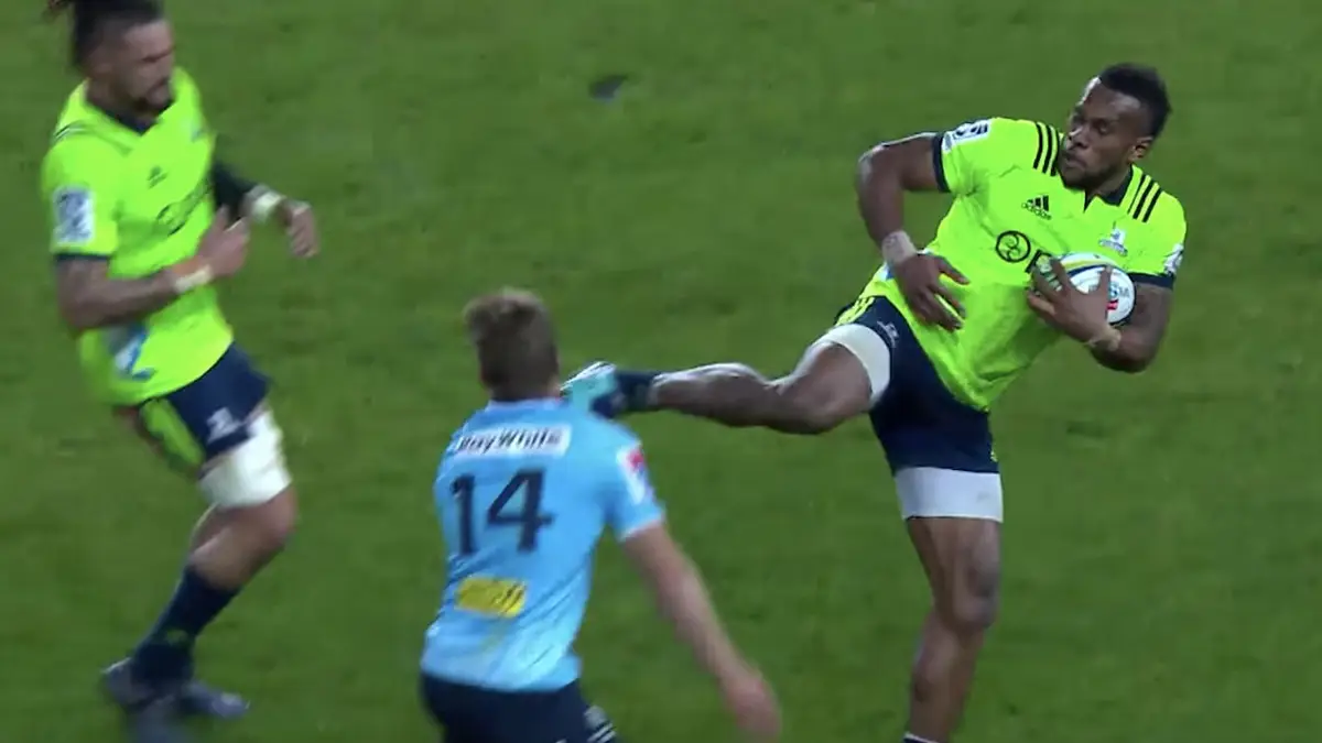Rode kaart momentje voor rugbyspeler Tevita Nabura