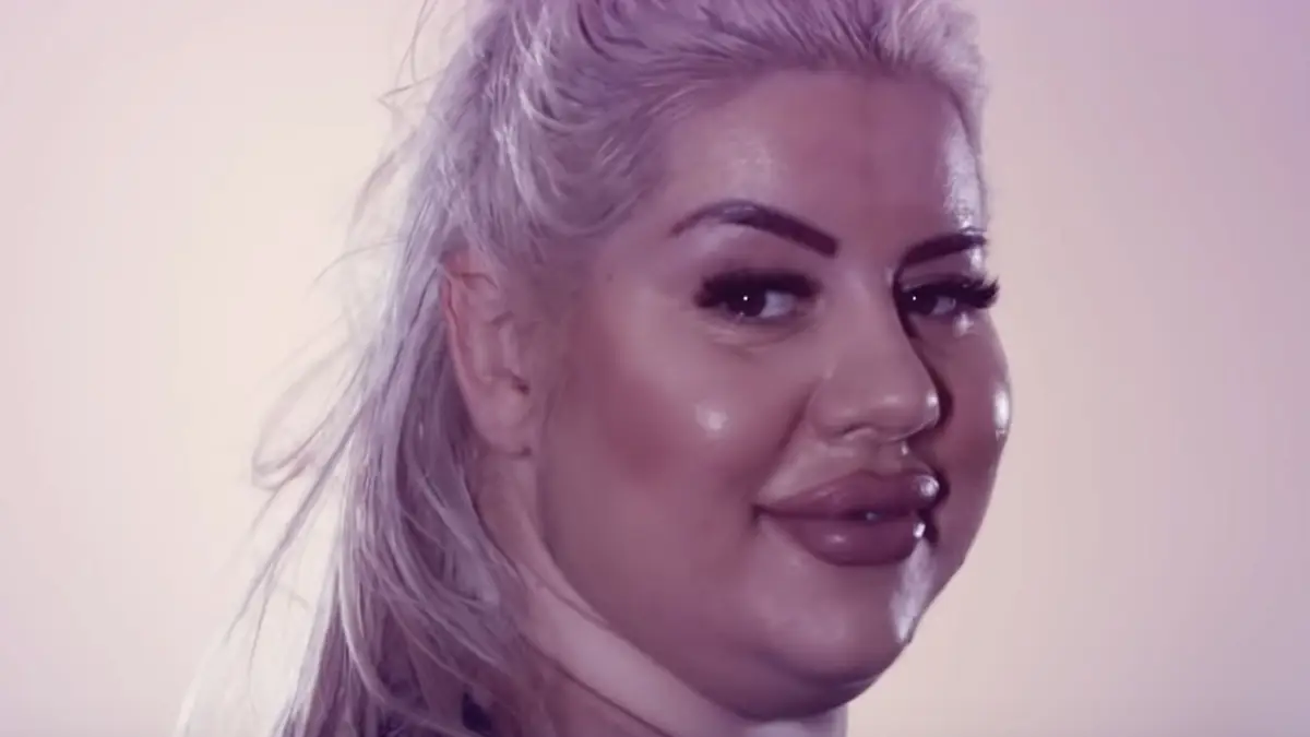 Natasha Crown en haar enorme batterij
