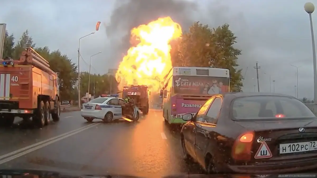 Beste explosie na aanrijding in Tyumen