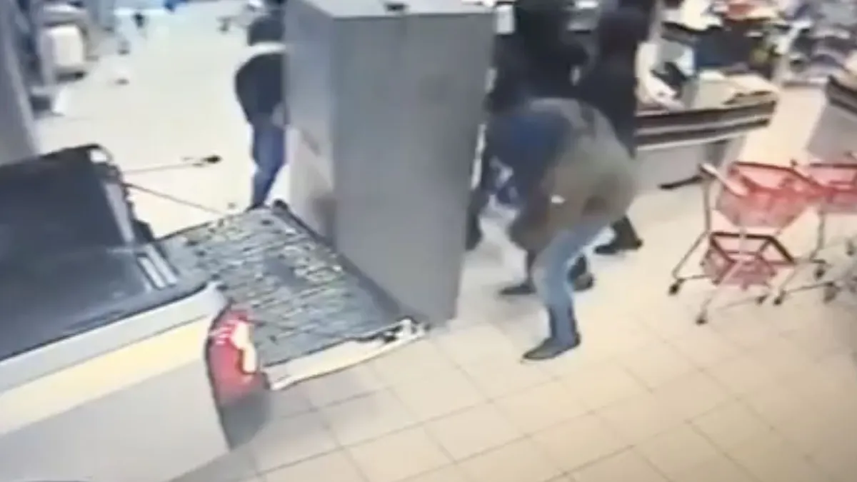 Gewapende overvallers gingen zuiver voor de pinautomaat