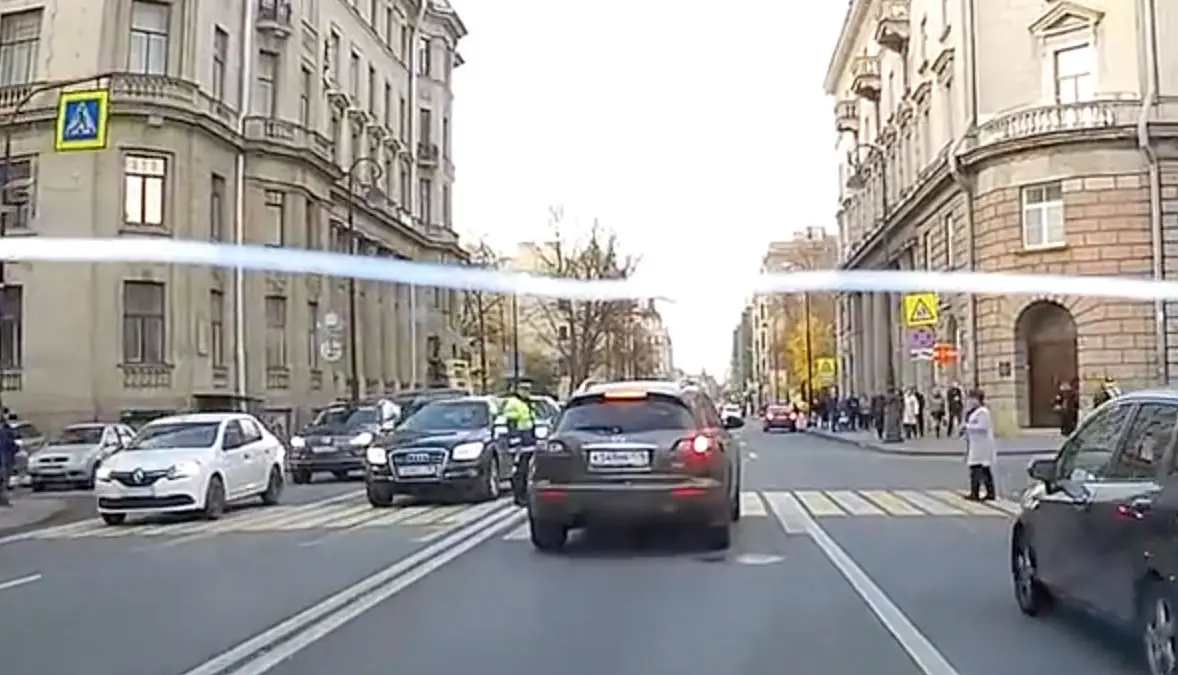 Zebrapad karma momentje uit St Petersburg