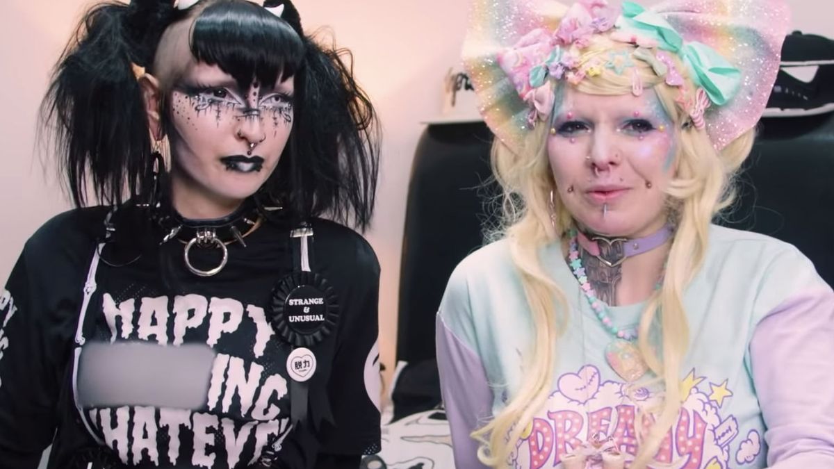 De Lolita Doll en Goth die een huis delen