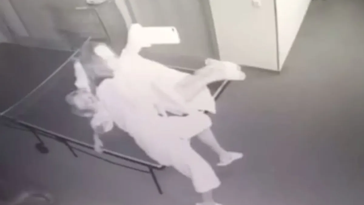 Insta kiekjes schieten op tafeltennistafel is af te raden