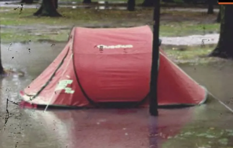 Politie probeert tijdens knotsgekke achtervolging Bosozoku aan te houden