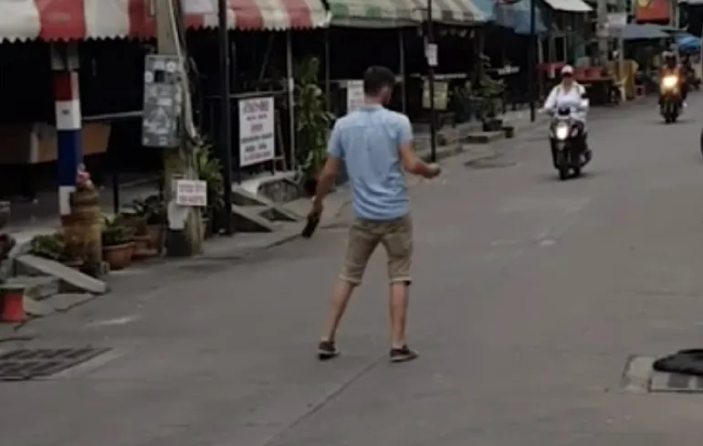 De wandeling die je liever niet maakt in de Thaise speeltuin Pattaya