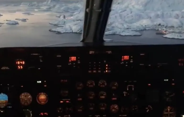 Landen in Groenland op Maniitsoq Airport heeft wel wat