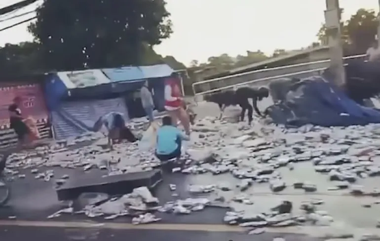 80.000 blikken Thais bier op straat