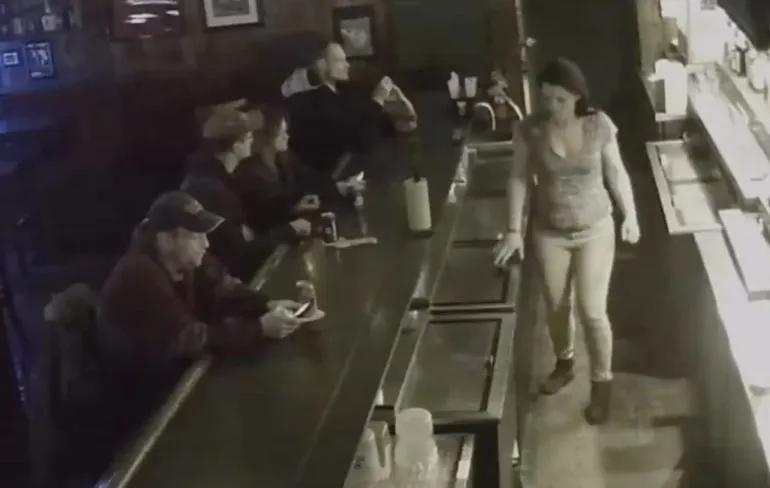 Barvrouw heeft overdosis tijdens haar werkzaamheden