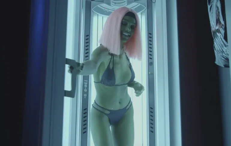 Ierse Hannah is een beetje verslaafd aan bruin zijn