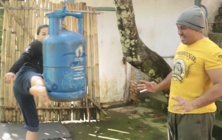 Paps van het jaar deelnemer blijft lekker filmen