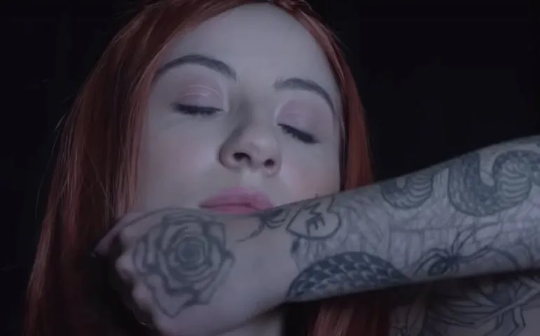 Trailer: Game of Bones - Winter Came Everywhere