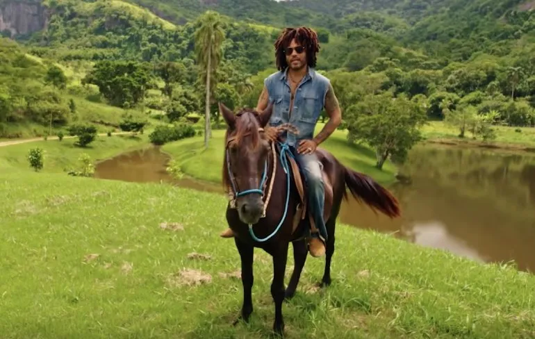 Even kijken op de boerderij van Lenny Kravitz