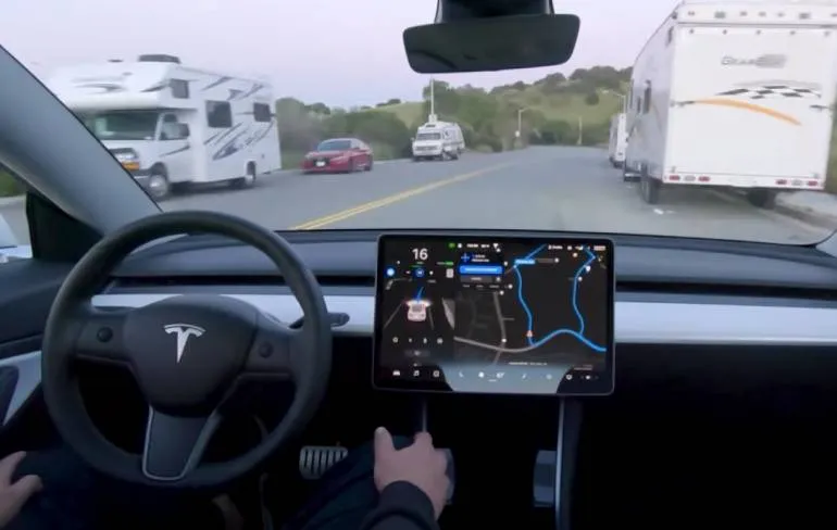 Tesla straks ook in te zetten als taxi