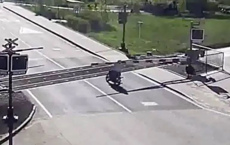 Oude baas komt goed weg na spoorboom over het hoofd zien