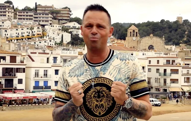 Leon Basley - Capri It's Fine