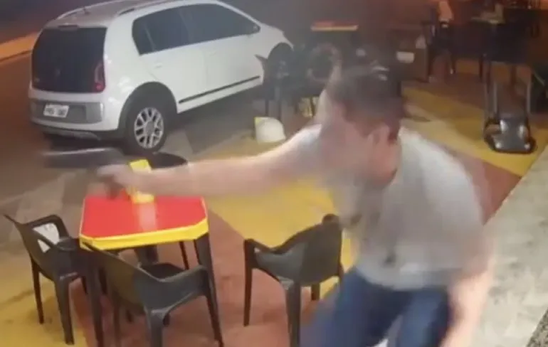 Schildpad is nogal onder de indruk van zijn eigen kunnen