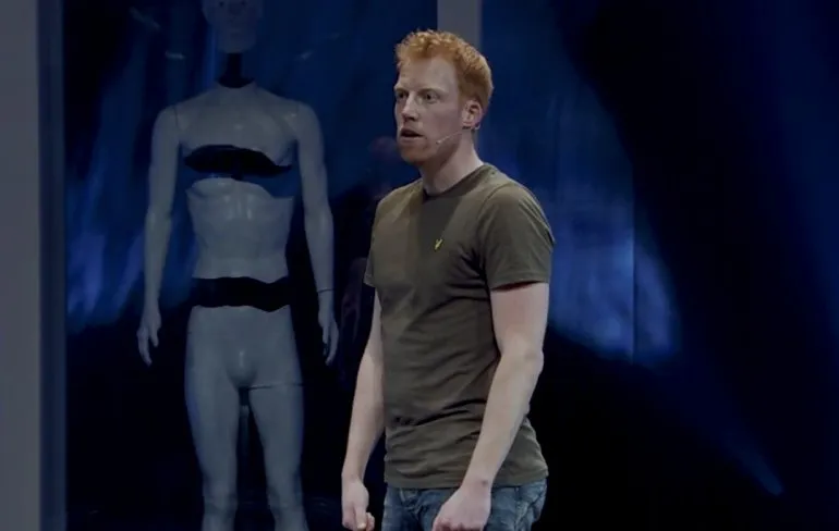 Stand-up comedian René van Meurs had graffiti op zijn voordeur