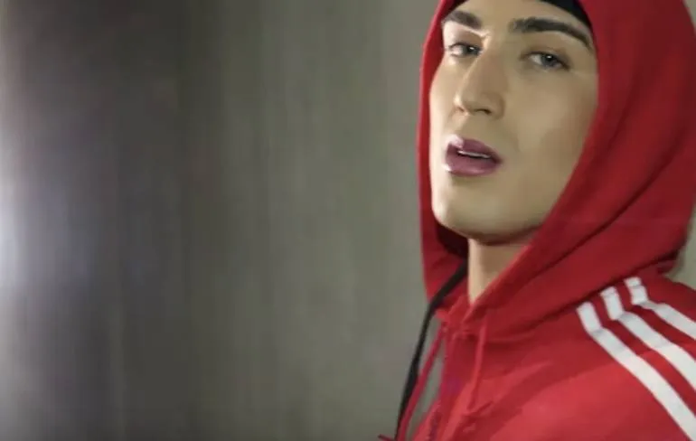 Bella Arino vertrouwt helemaal niemand meer