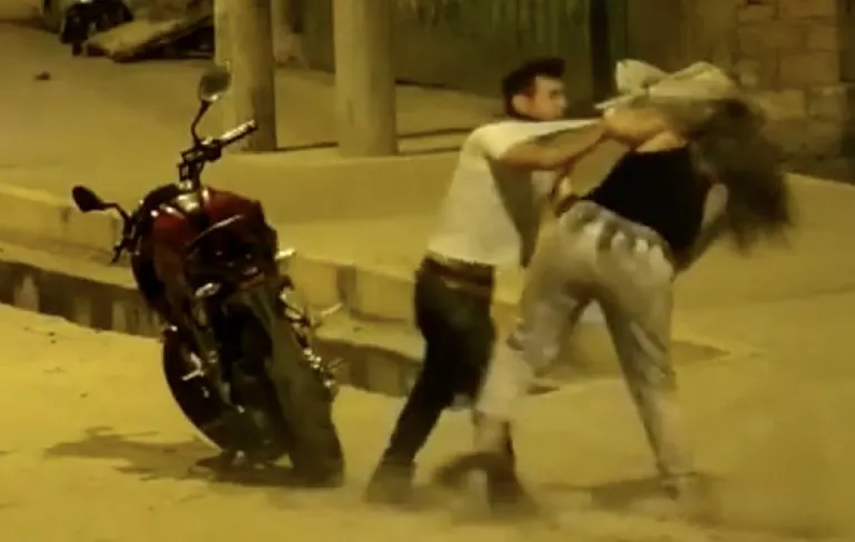 Maria laat agressieve Peruaan even voelen wie de baas is