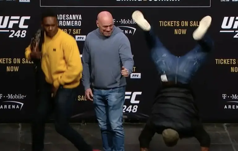 UFC vechter Yoel Romero kan meer dan alleen heel hard slaan en schoppen