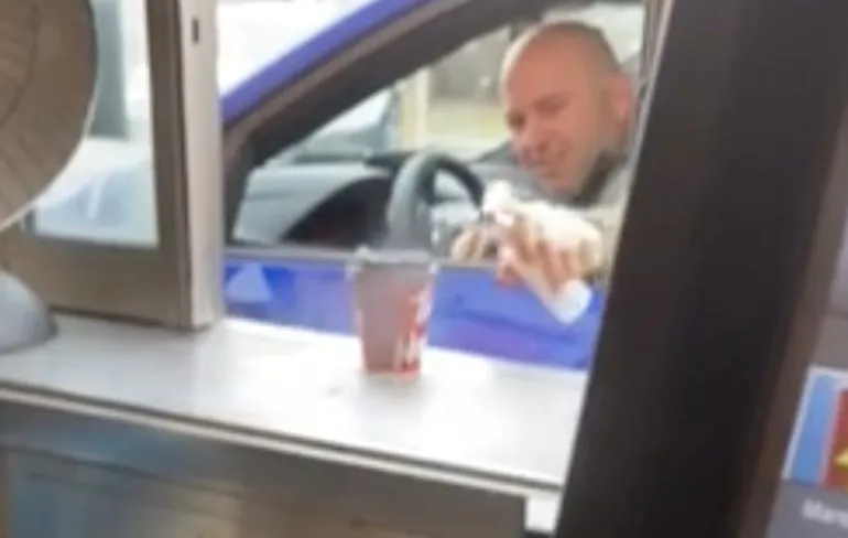 Gast, maak dan gewoon thuis een bakkie…