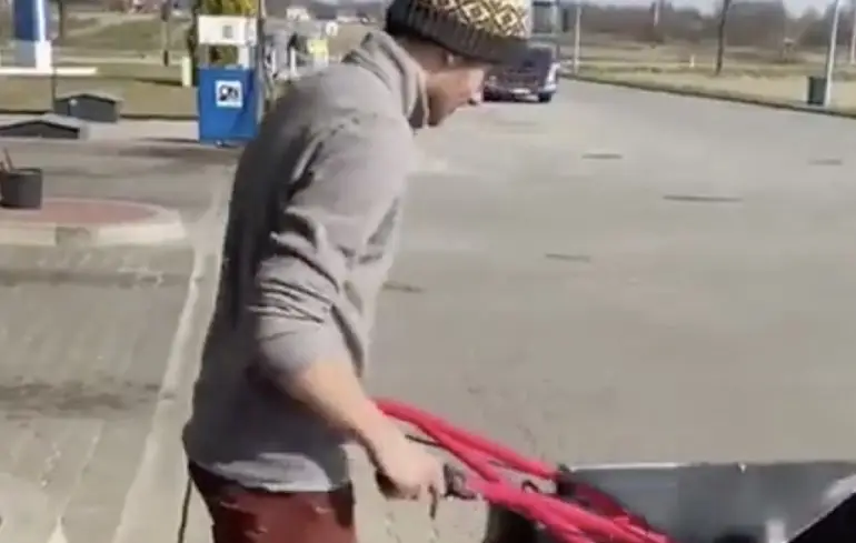 Kruiwagen met een beetje pit