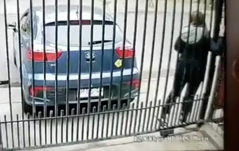 Overvallers proberen gewapende agente te overvallen