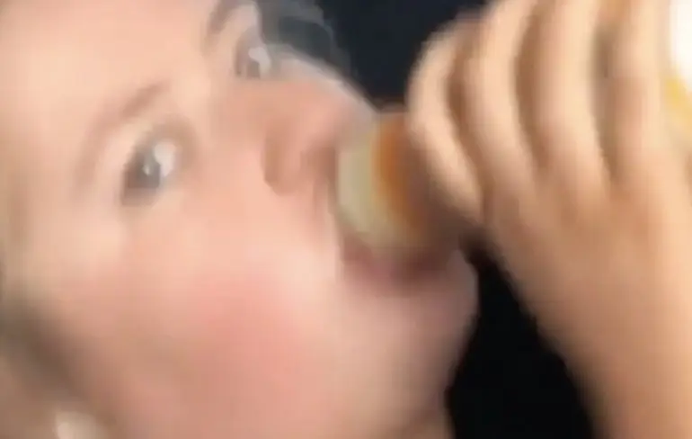 Als je vriendin zelf ook wel doorheeft dat het nergens over gaat