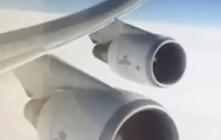 Motoren aan de vleugel van KLM 747 zitten goed vast