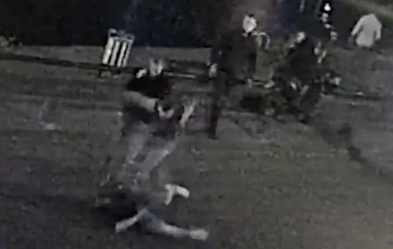 Politie geeft beelden vrij na zware mishandeling in Sneek