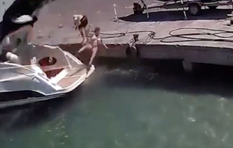 Boot deed boem na tanken op het Italiaanse eiland Ponza