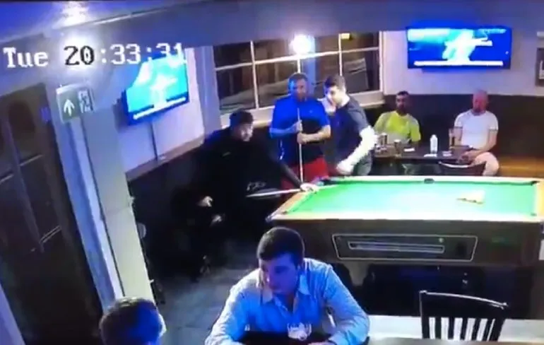 That escalated quickly: Potje pool krijgt ineens een wending