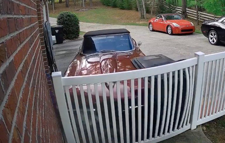 Klassieke Corvette uit 1966 had even geen werkende remmen…