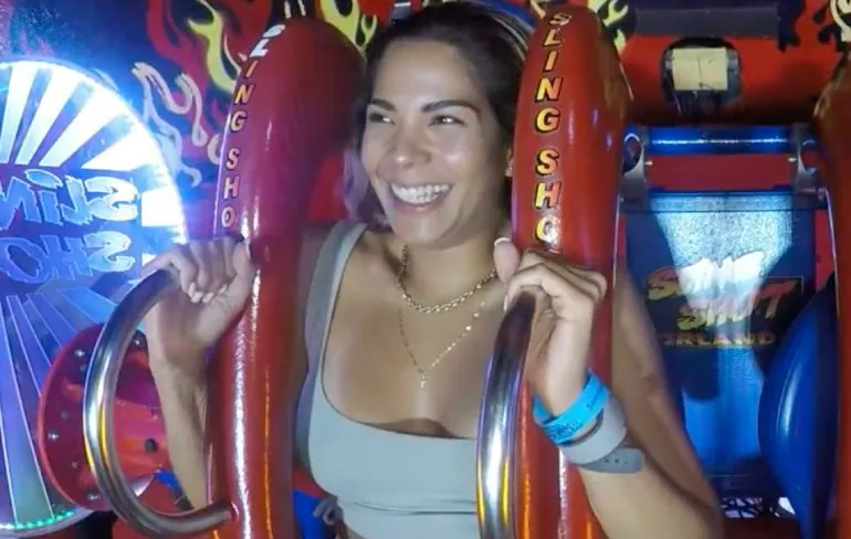 Alles gaat goed hard bij Alexandria tijdens SlingShot rit