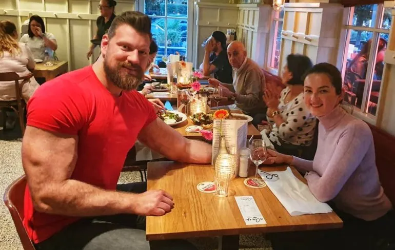 VKMag Docu: Olivier Richters gaat met zijn 2 meter 18 Hollywood veroveren, binnenkort