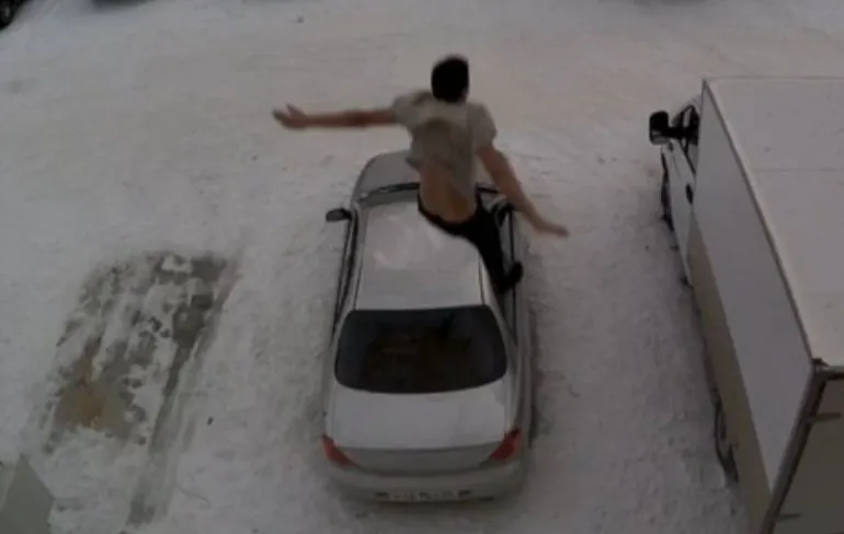 Van 6 hoog klapzat uit het raam vallen en het na kunnen vertellen