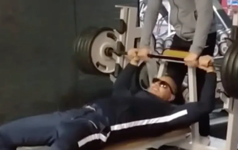 Alex is de reden waarom sommige mensen de sportschool overslaan