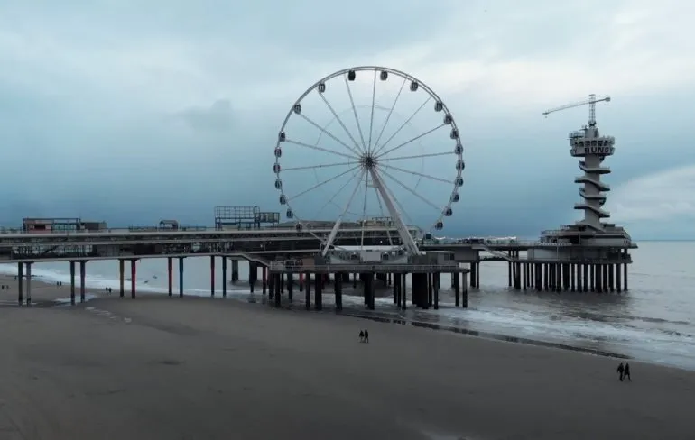 De Kraaien brengen een ode aan Scheveningen