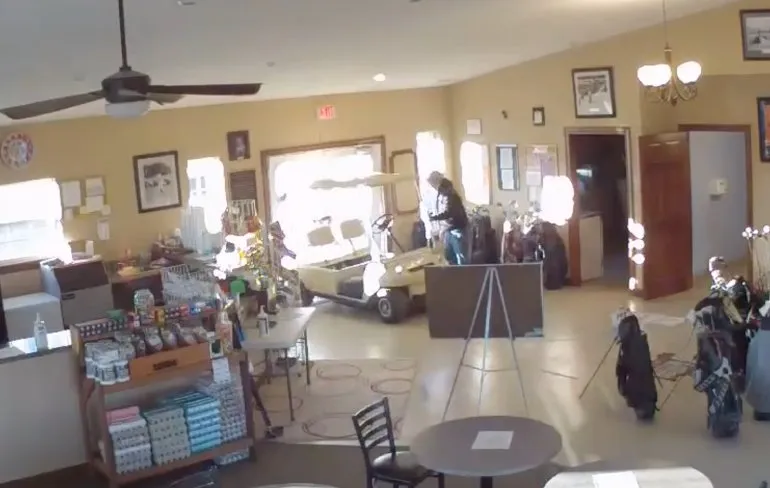 Hey Mike, blijft anders gewoon van het golfkarretje af joh