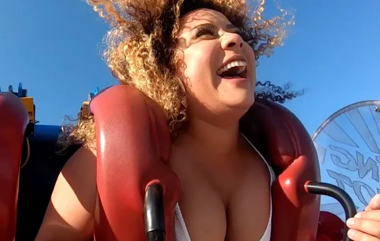 Serena ging er gewoon voor tijdens SlingShot rit - Deel 2