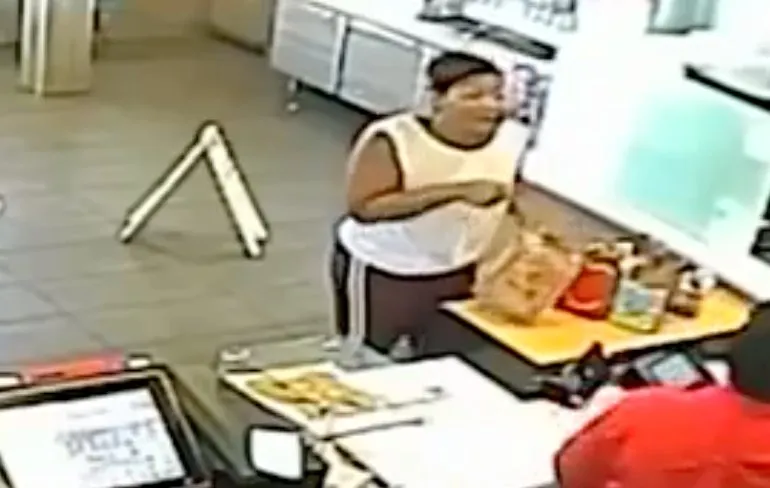 Burger gooien en een blender terugkrijgen