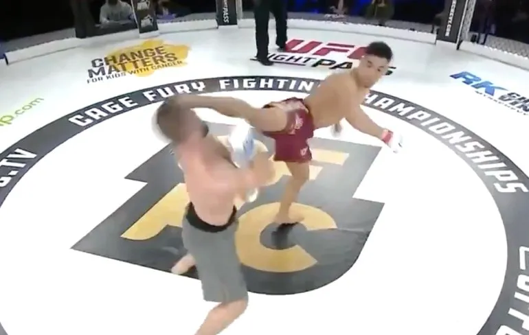 Paul Capaldo wint met spinning back kick van Chris Vasil tijdens CFFC 95