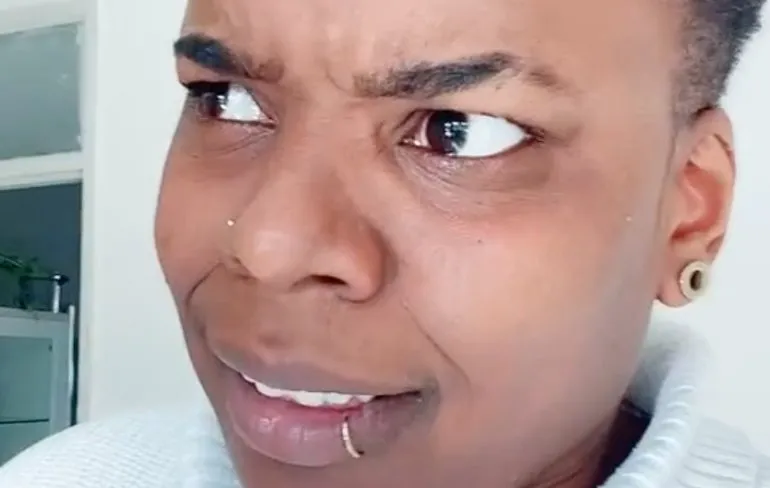 Lalisa geeft haar mening over die belachelijke nep wimpers