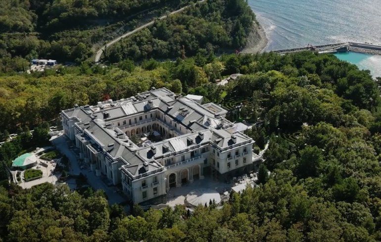 Putin's Palace, paleis met een geschatte kostprijs van 1.4 miljard dollar