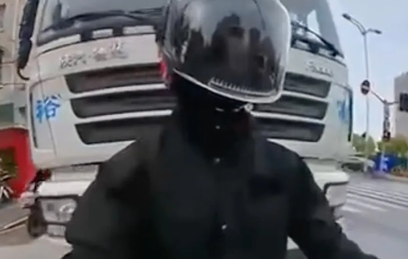 19-jarige Tamara is al behoorlijk verbouwd en krijgt er maar geen genoeg van