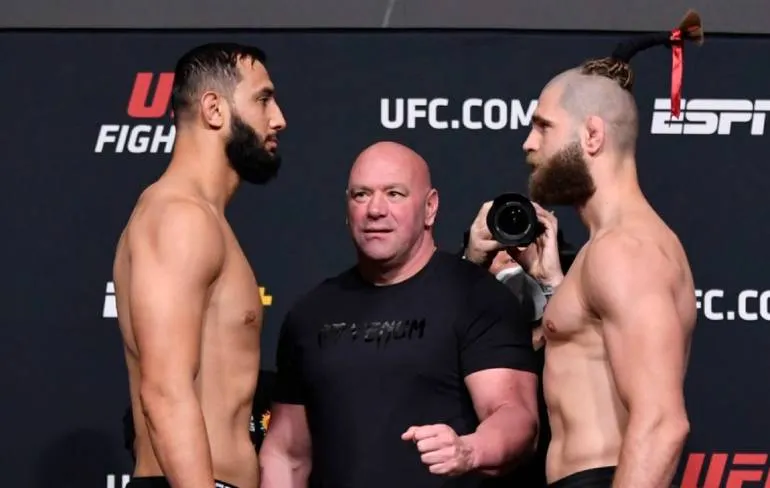 De prachtige spinning elbow van Jiri Prochazka waardoor Dominick Reyes KO ging