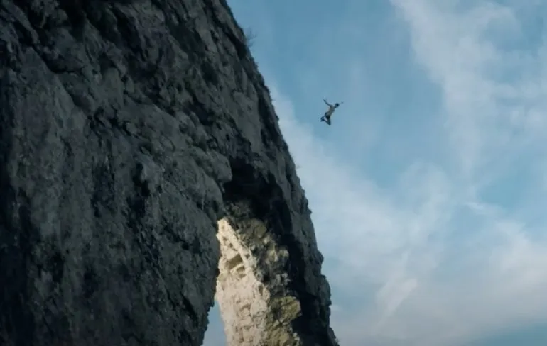 Spring anders eens van de 61 meter hoge Durdle Door