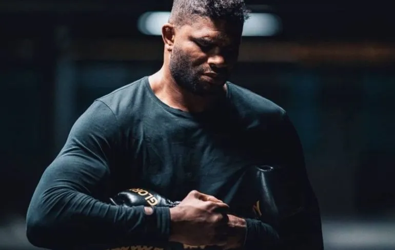 Alistair Overeem tekent bij Glory, Rico Verhoeven en Badr Hari opgelet