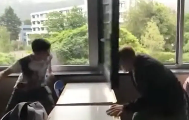 Potje raam overkoppen ging dus niet helemaal goed