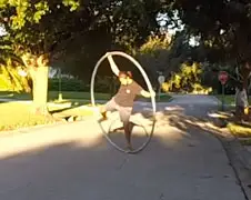 Eric Hunter leert in 30 dagen met Cyr wheel on te gaan